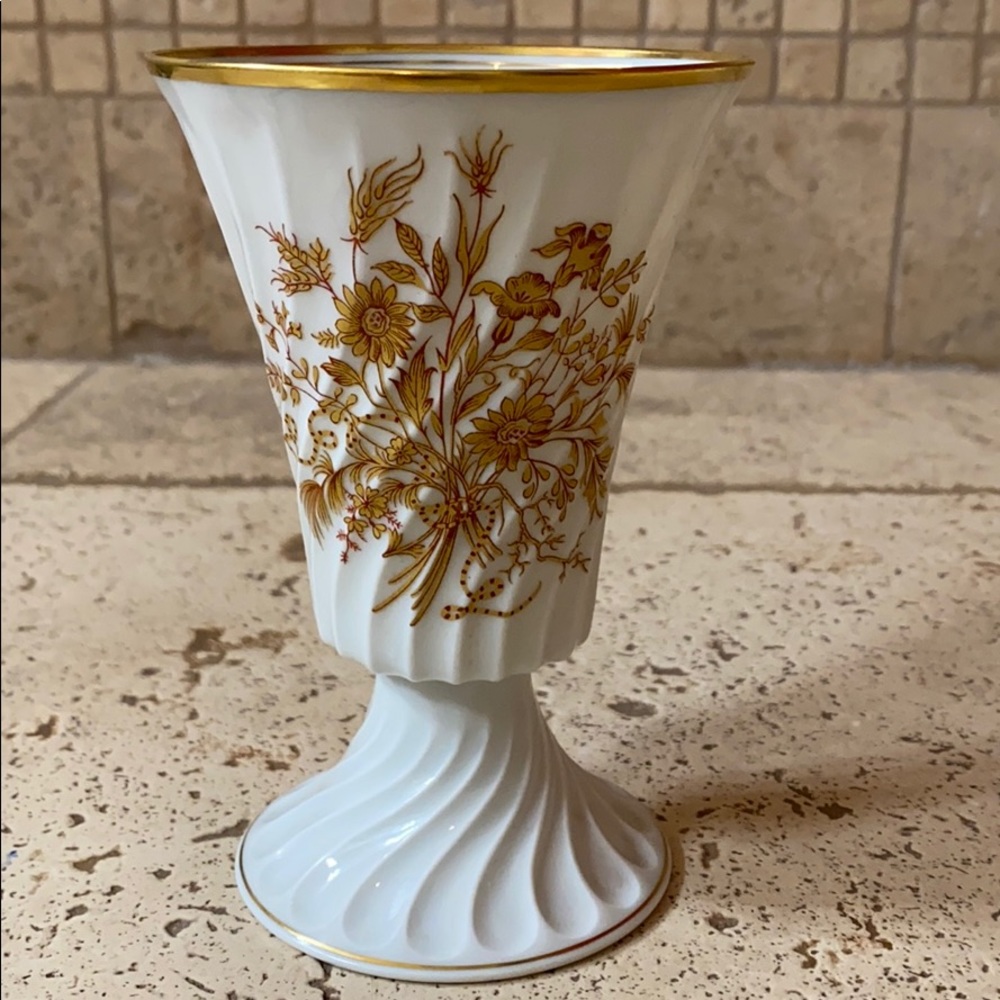 Beautiful Limoges footed/stemmed cup or vase